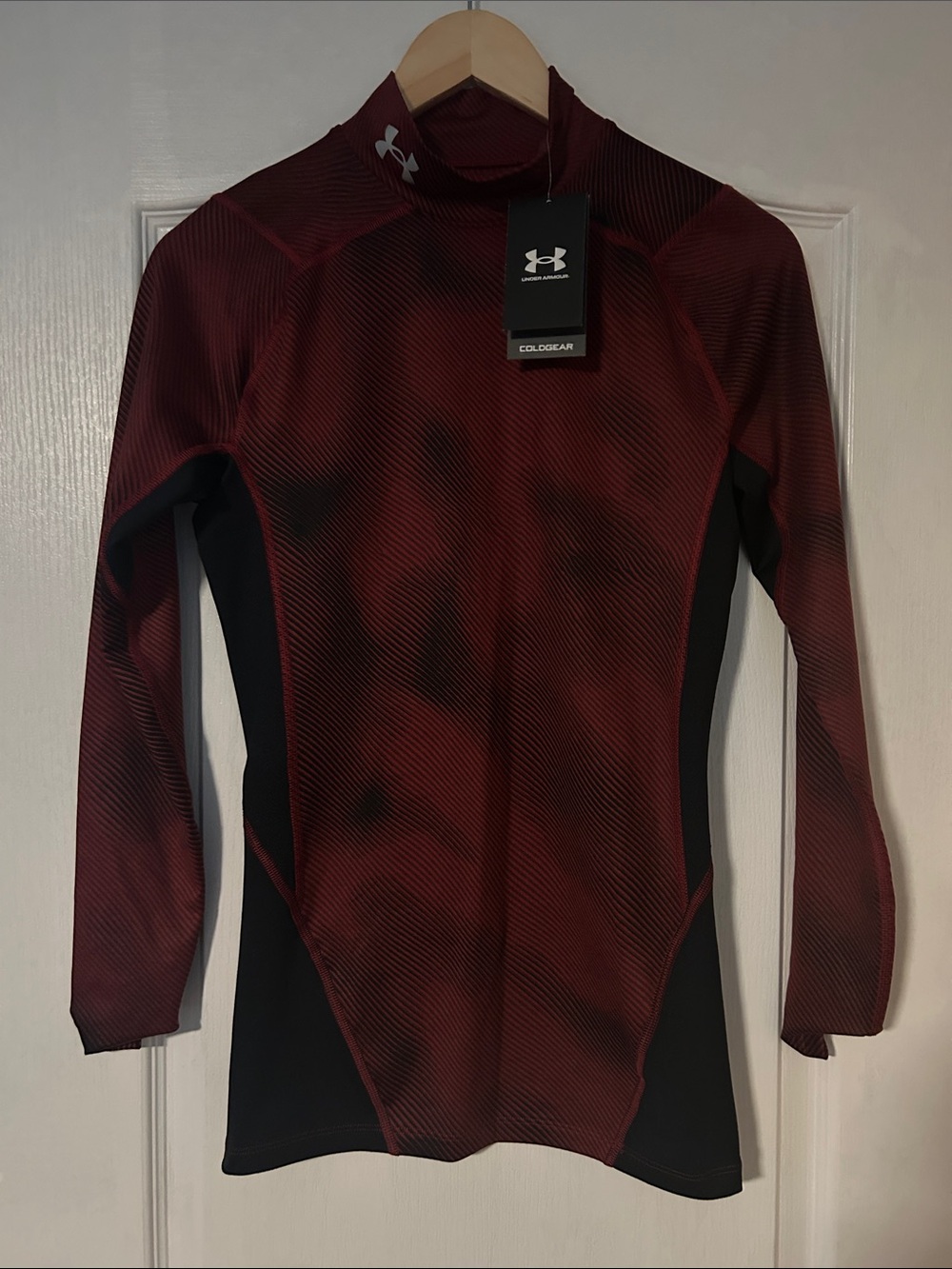 Under Armour Men’s Long Sleeve ColdGear Top - Maroon/Black